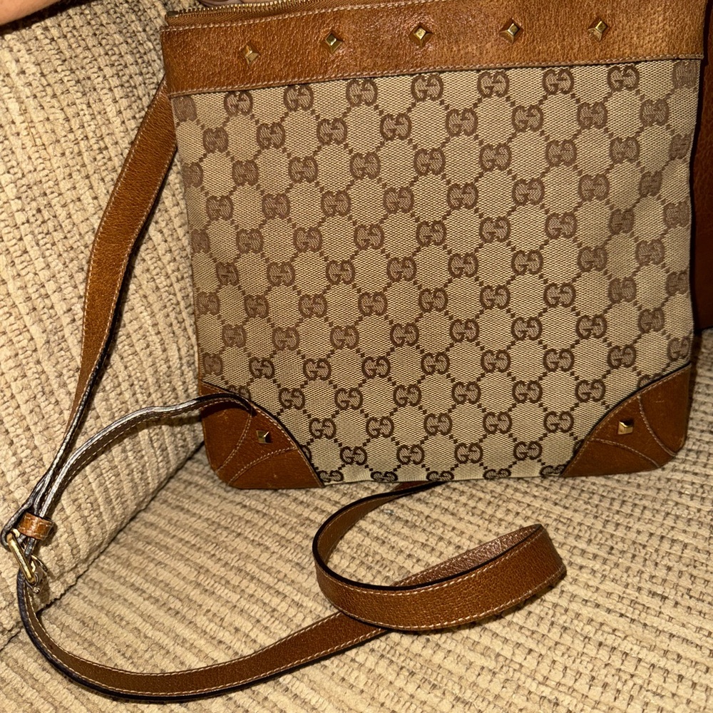 Gucci Studded Brown Crossbody Bag - Picture 4 of 9